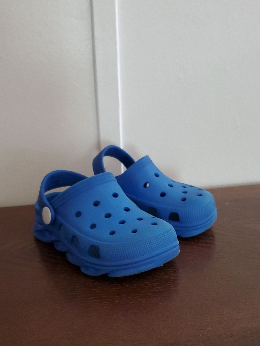 Blue Kids Slip-On Clogs with Heel Strap Size 21